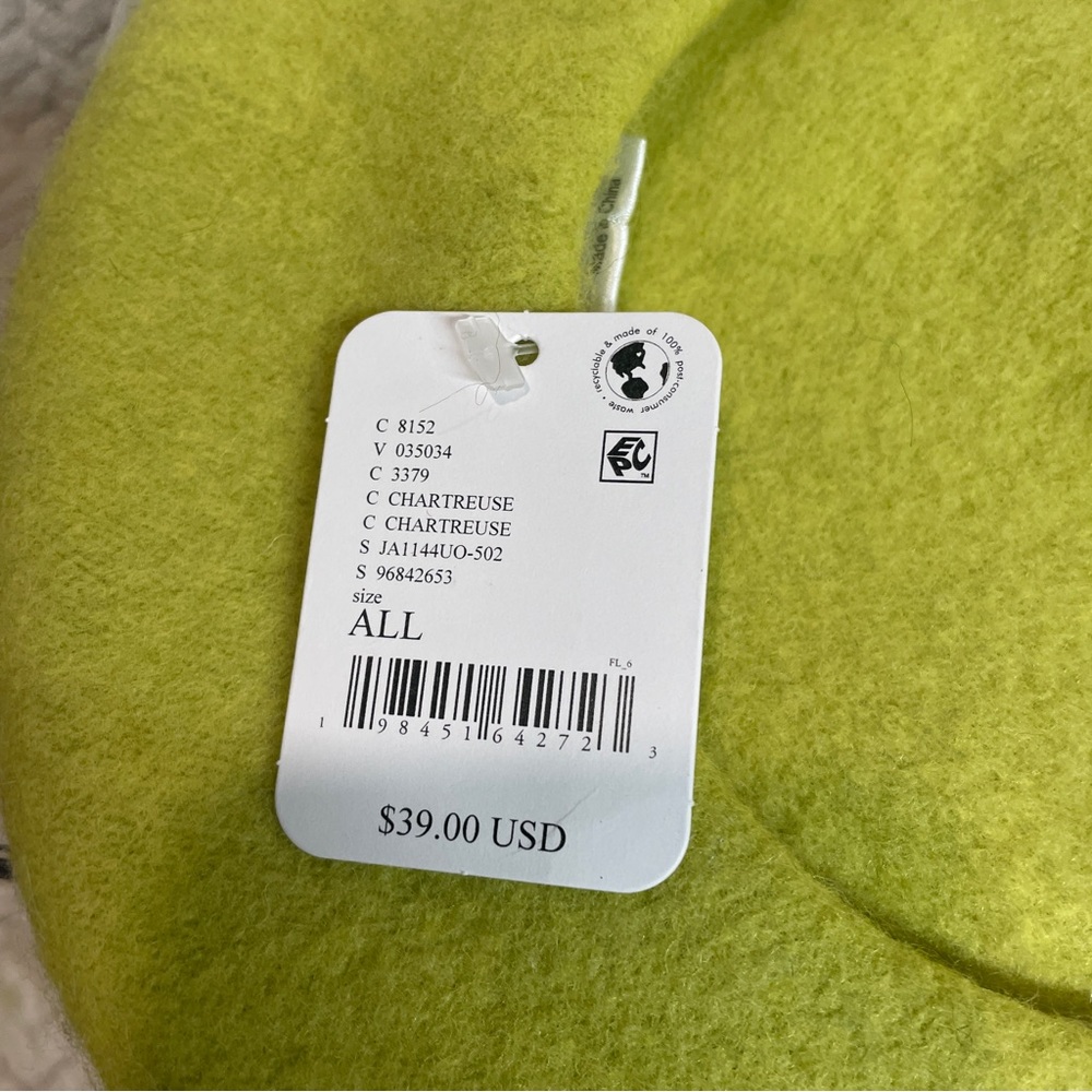 Urban Outfitters Chartreuse Lime Green Wool Beret Y2K‎ Maximalist NWT - Picture 5 of 8